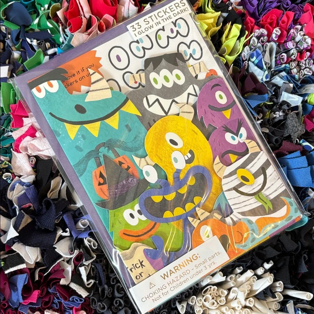 🆕Papyrus Monsters Halloween Card With Glow In The Dark Stickers